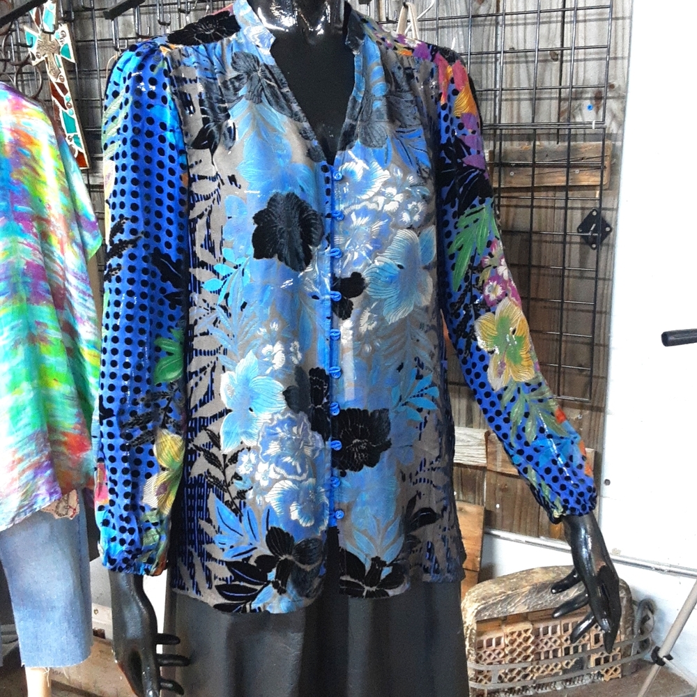 Lydia Lanai Burnout Blouse by Johnny Was / XXS
